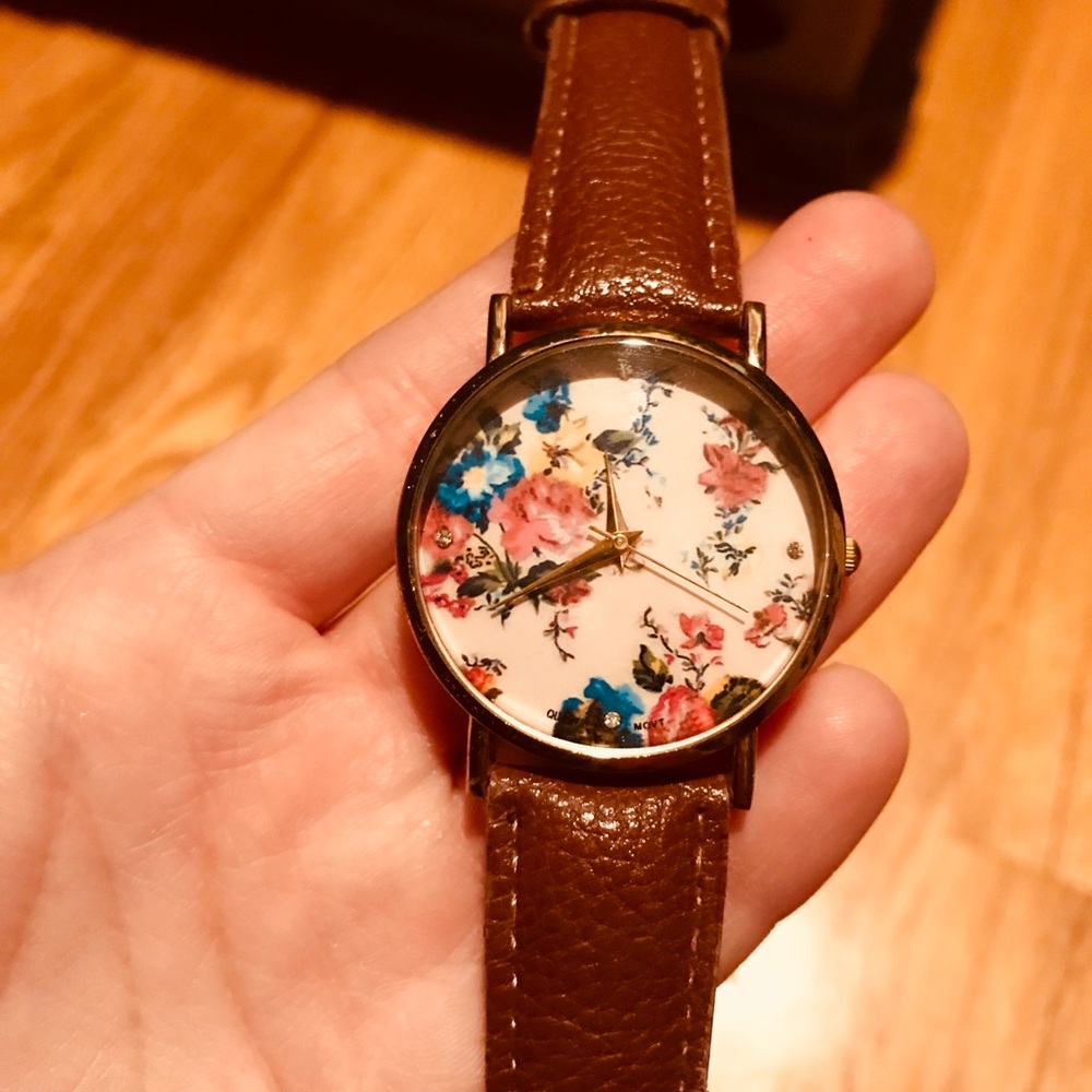 ‼️ FINAL SALE ‼️ Fashion watch - floral and brown